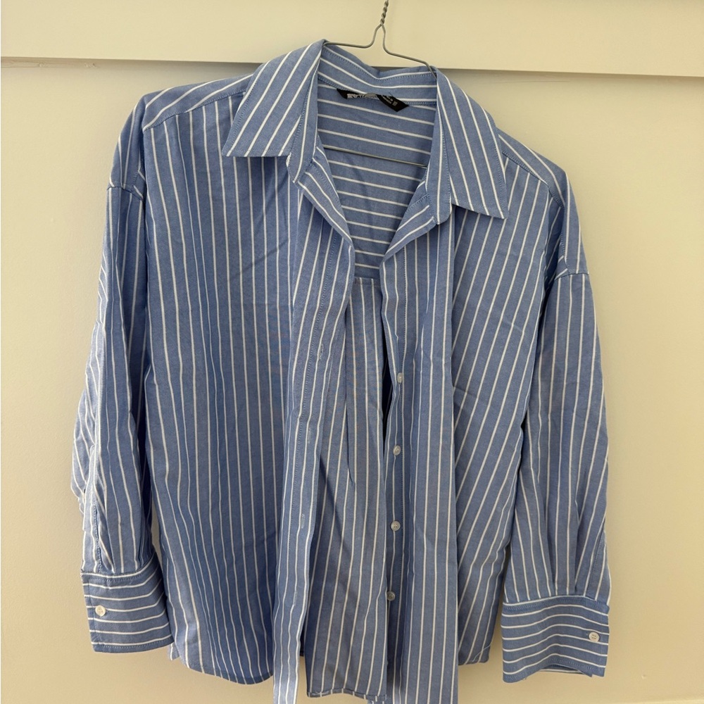 Zara Striped Blue and White Button-Down Shirt
